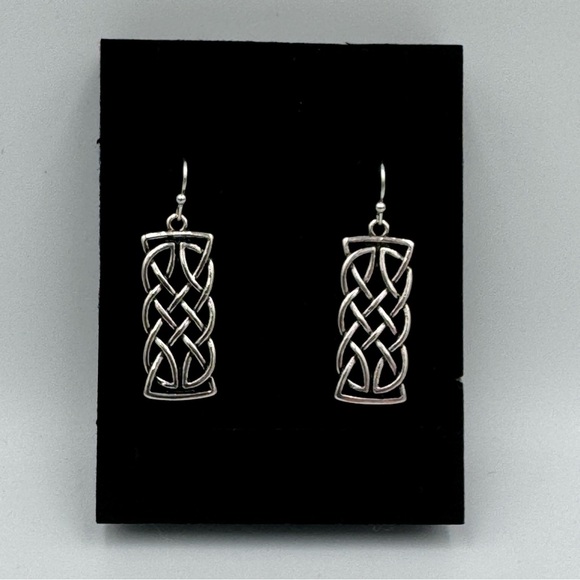 NWOT Tophanqi Silver Tone Celtic Knot Dangle Earrings - Picture 1 of 3